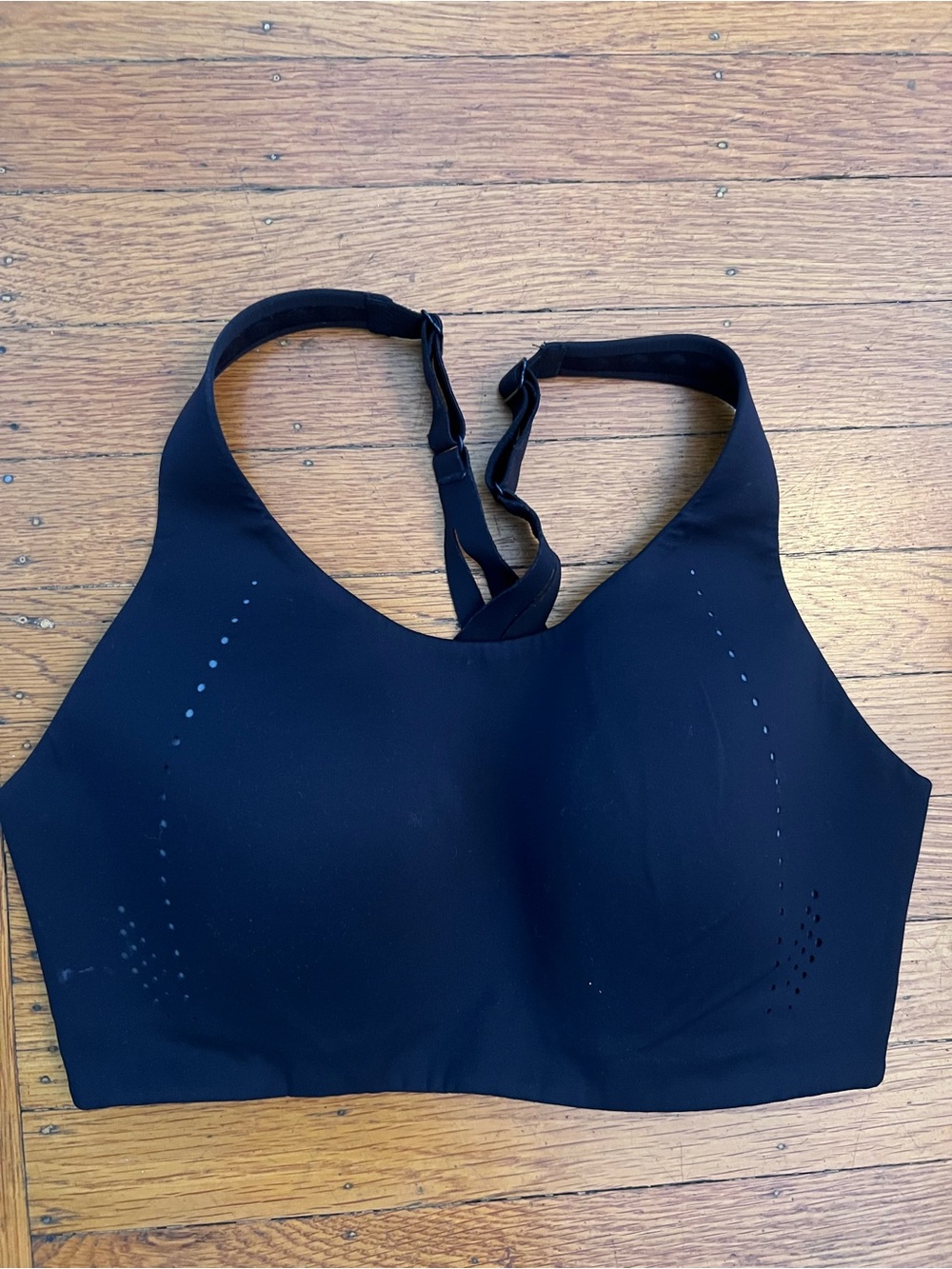 Lululemon black sports bra 34DD support EUC